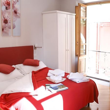 Numero 3 Hotel Cagliari Bagian luar foto