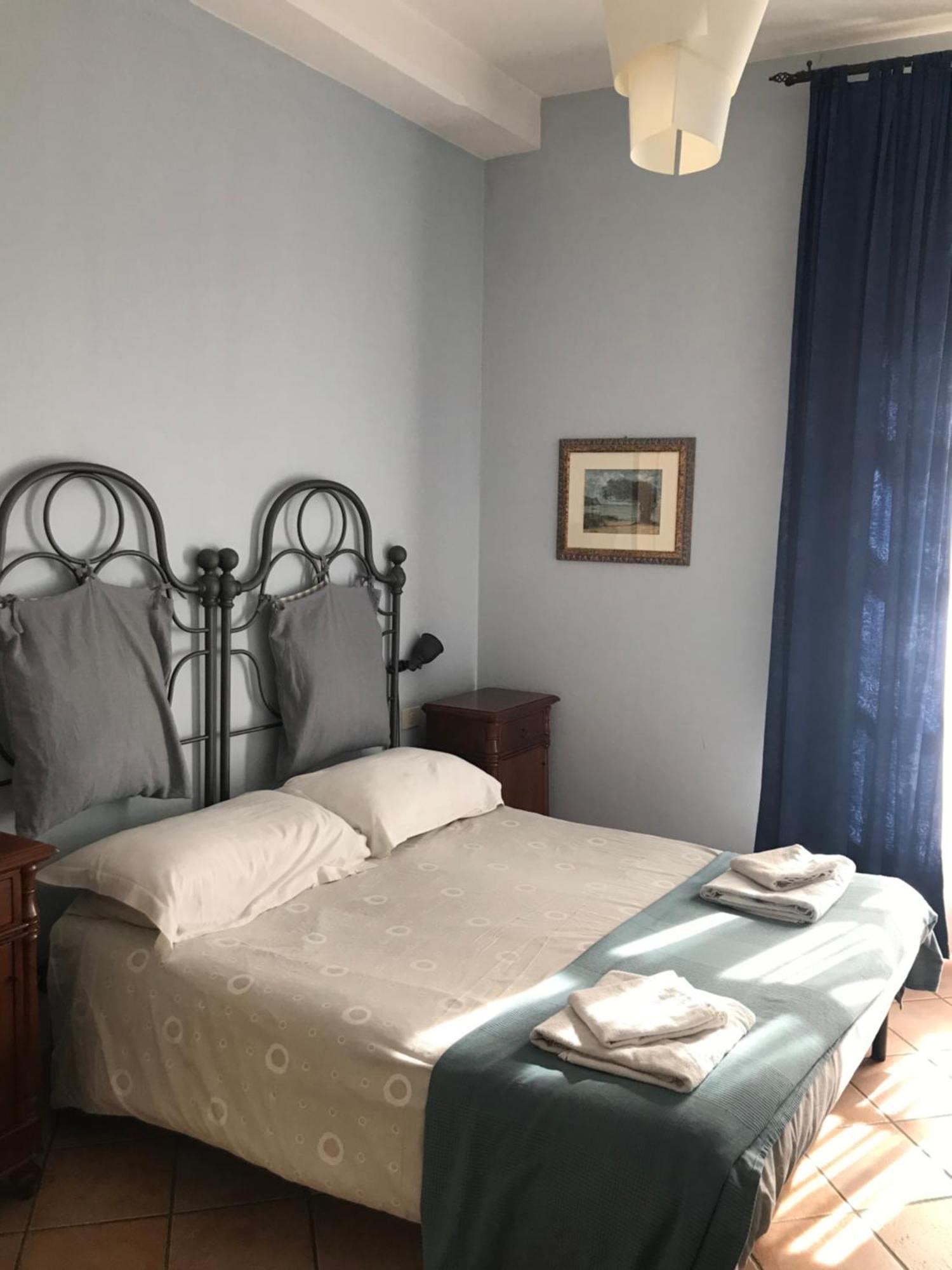 Numero 3 Hotel Cagliari Bagian luar foto
